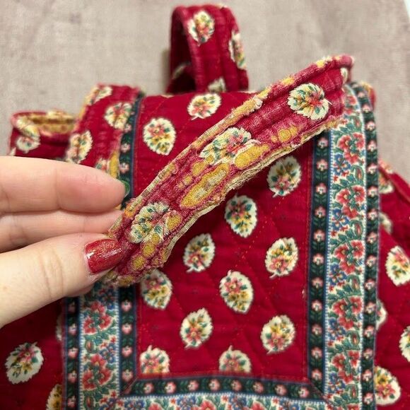 VTG Vera Bradley Drawstring Quilted Backpack Red Paisley Goji Berry Purse Small - Picture 10 of 13